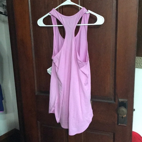 NWT Reebok Tank - Picture 3 of 3